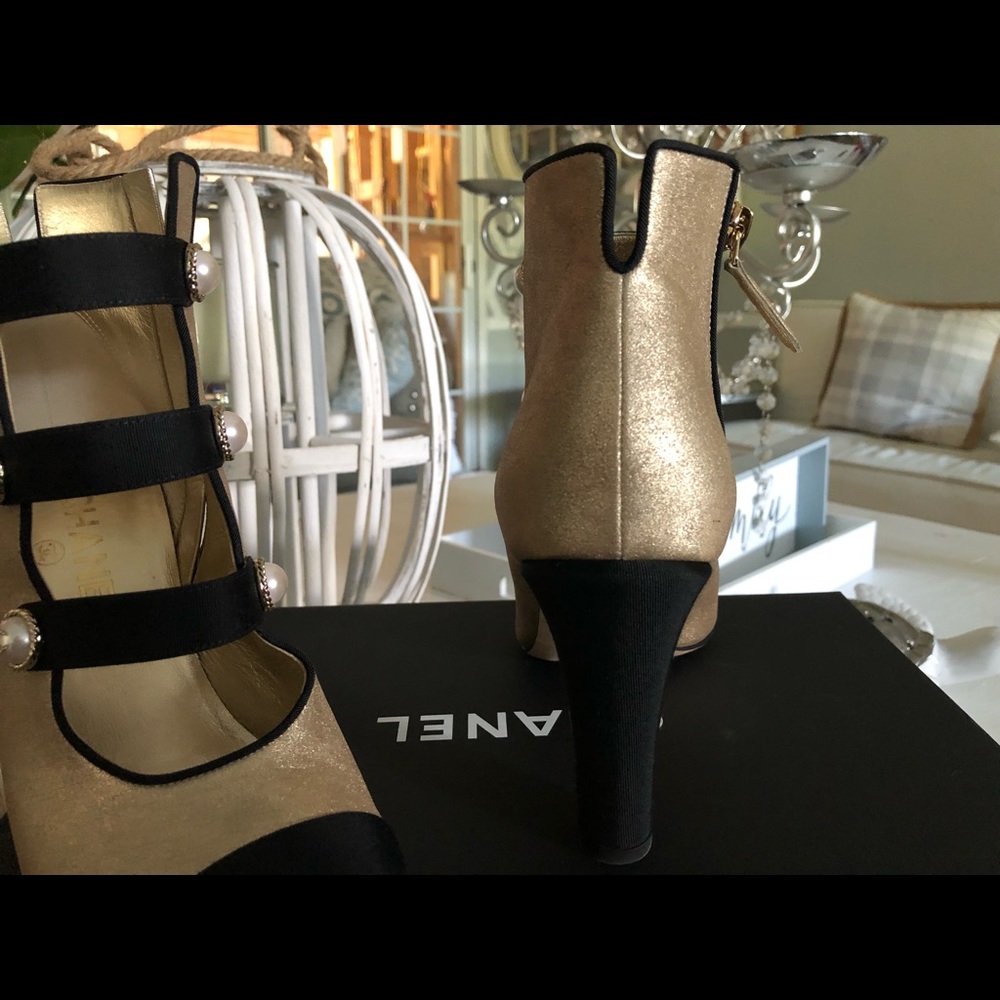 Chanel boots - Picture 3 of 4